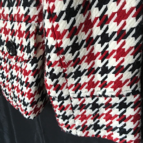 Black red white houndstooth plaid jacket, lots of great details - Picture 8 of 13